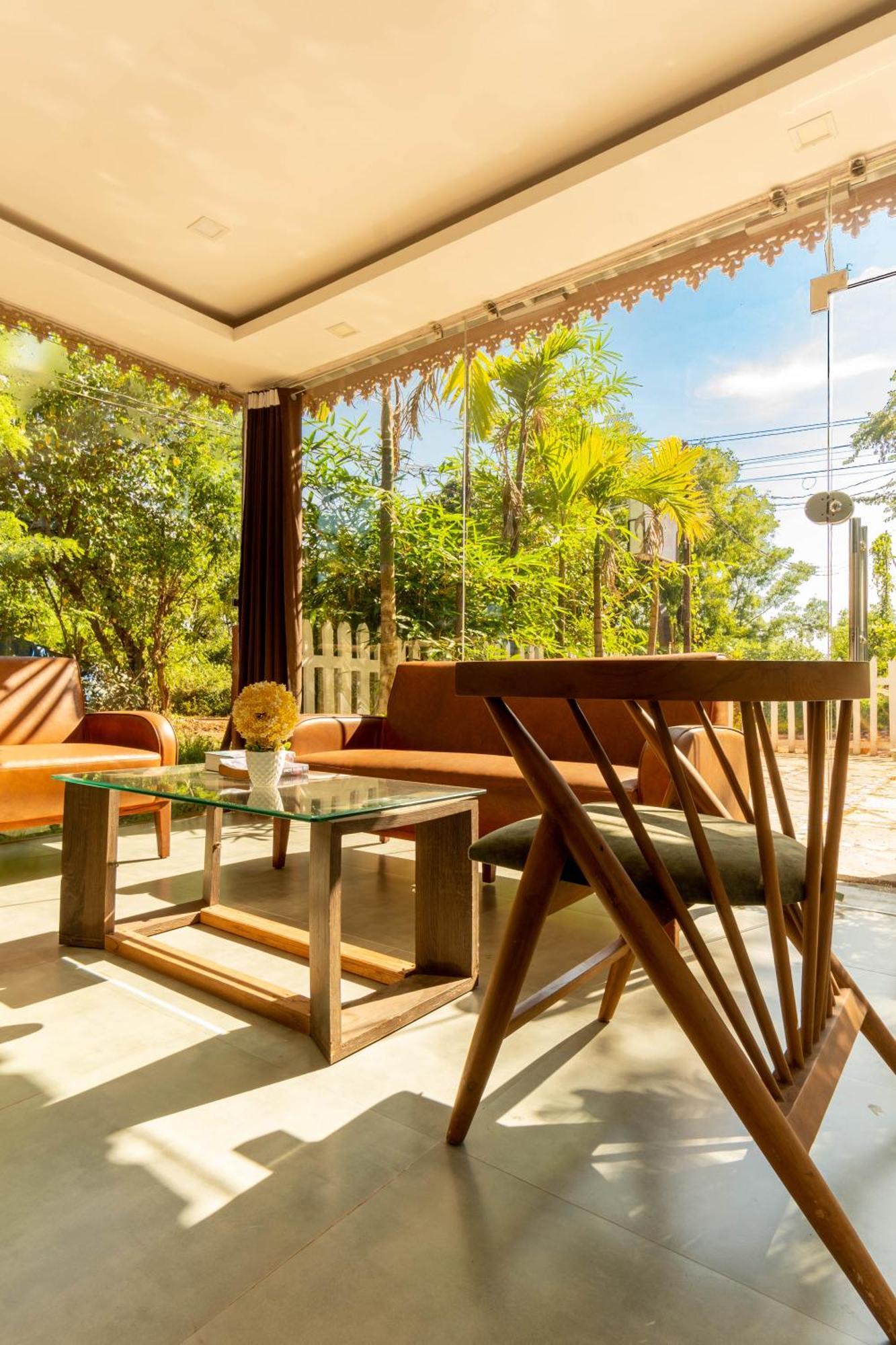 Lotus Feet Beach Resort Morjim Luaran gambar